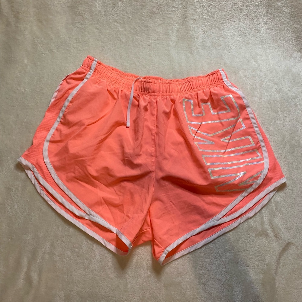 Large Nike Tempo